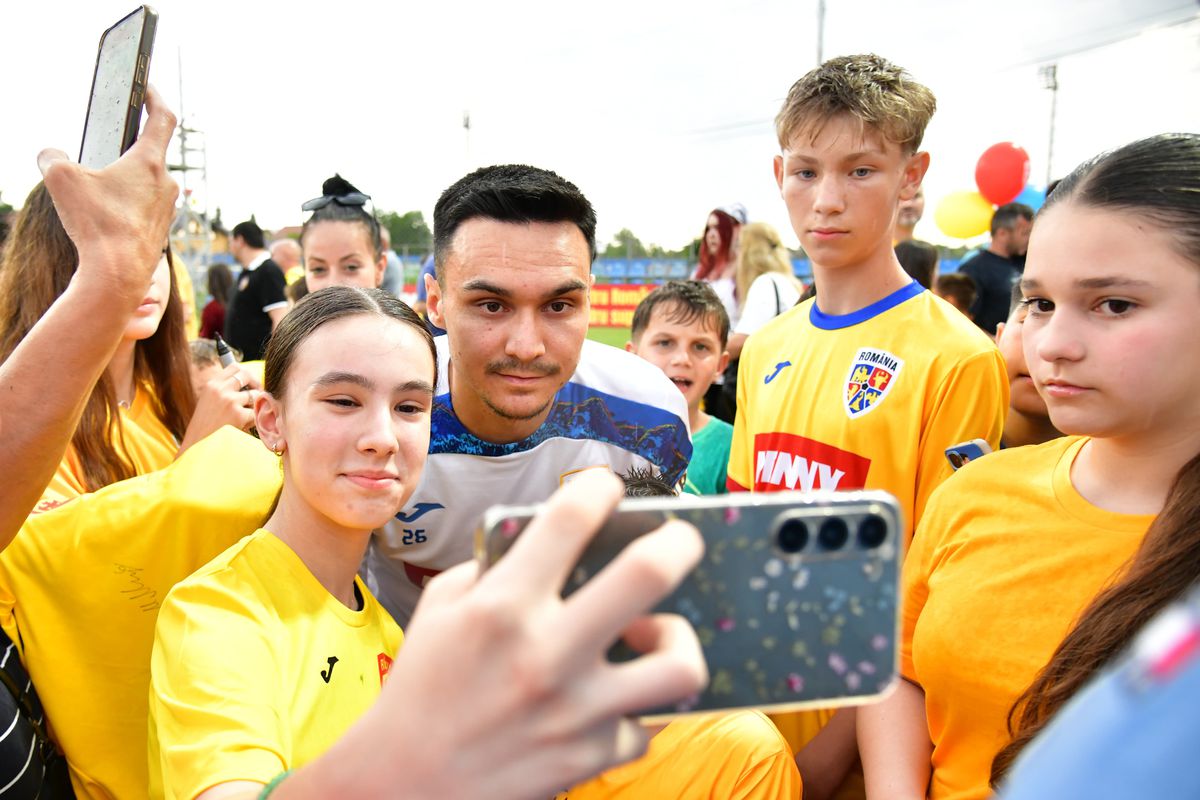 România a susținut un antrenament deschis înainte de dubla cu Austria și Cipru » De 1 iunie, tricolorii au dat autografe copiilor
