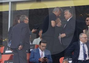 Politică și delicatese » Nu știau că sunt filmați: plecăciuni pe Allianz Arena, cu Viktor Orban și Salt Bae în rol principal. Răzvan Burleanu, neimpresionat