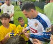 România, antrenament deschis publicului înainte de dubla cu Austria și Cipru » Fotbaliștii au dat autografe copiilor
