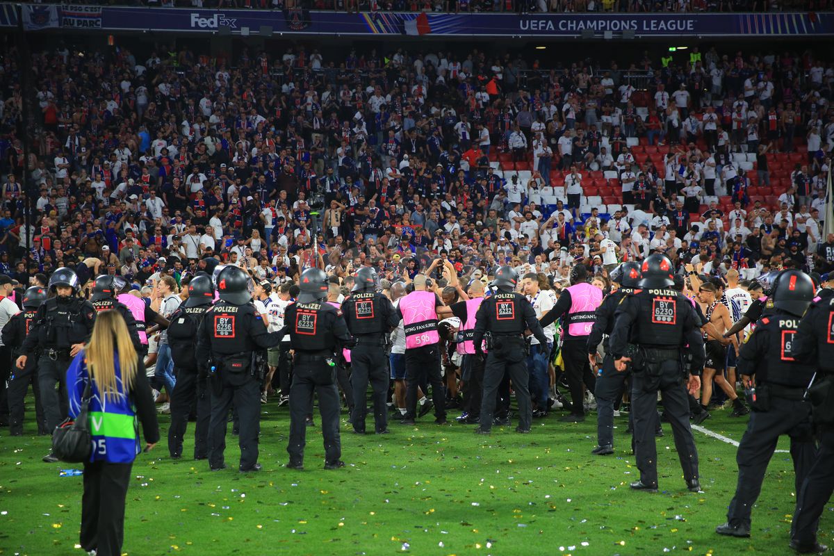 Imagini de la finalul partidei PSG - Inter 5-0