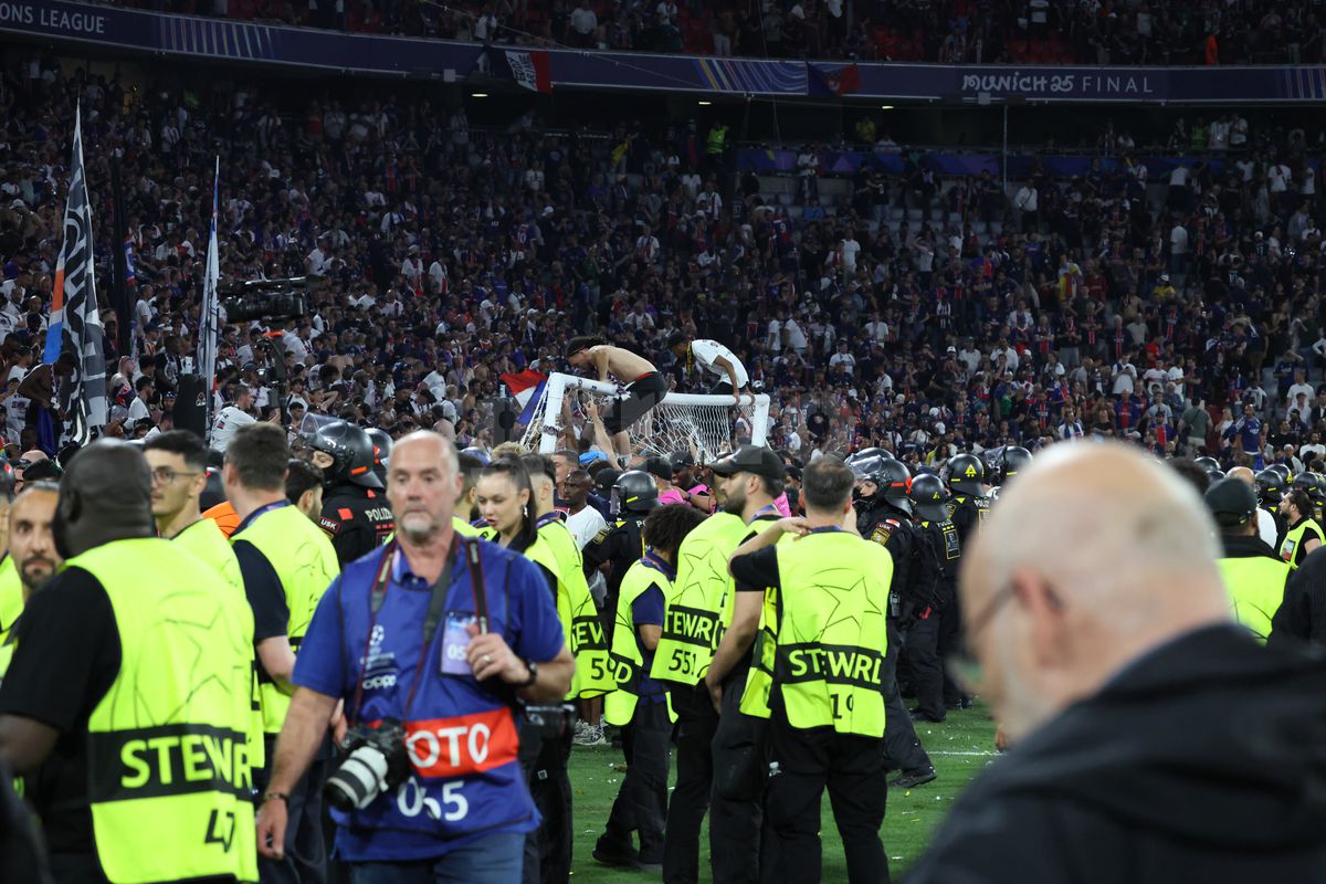 Mihai Stoica, reacție furibundă: „E prea mult să te ia ăia la mișto! Ciocu’ mic!”