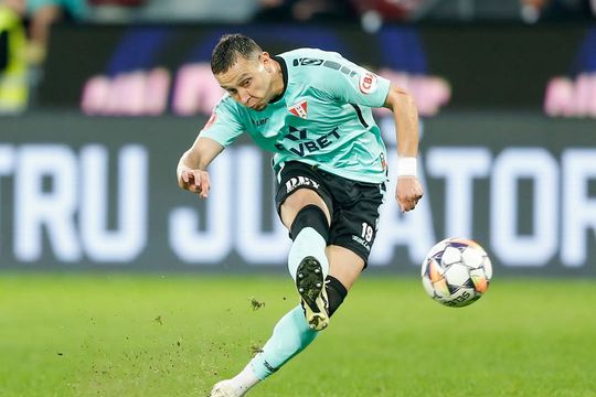 Valentin Costache, disputat de Dinamo și Hermannstadt. FOTO: Instagram @
costachevalentin9