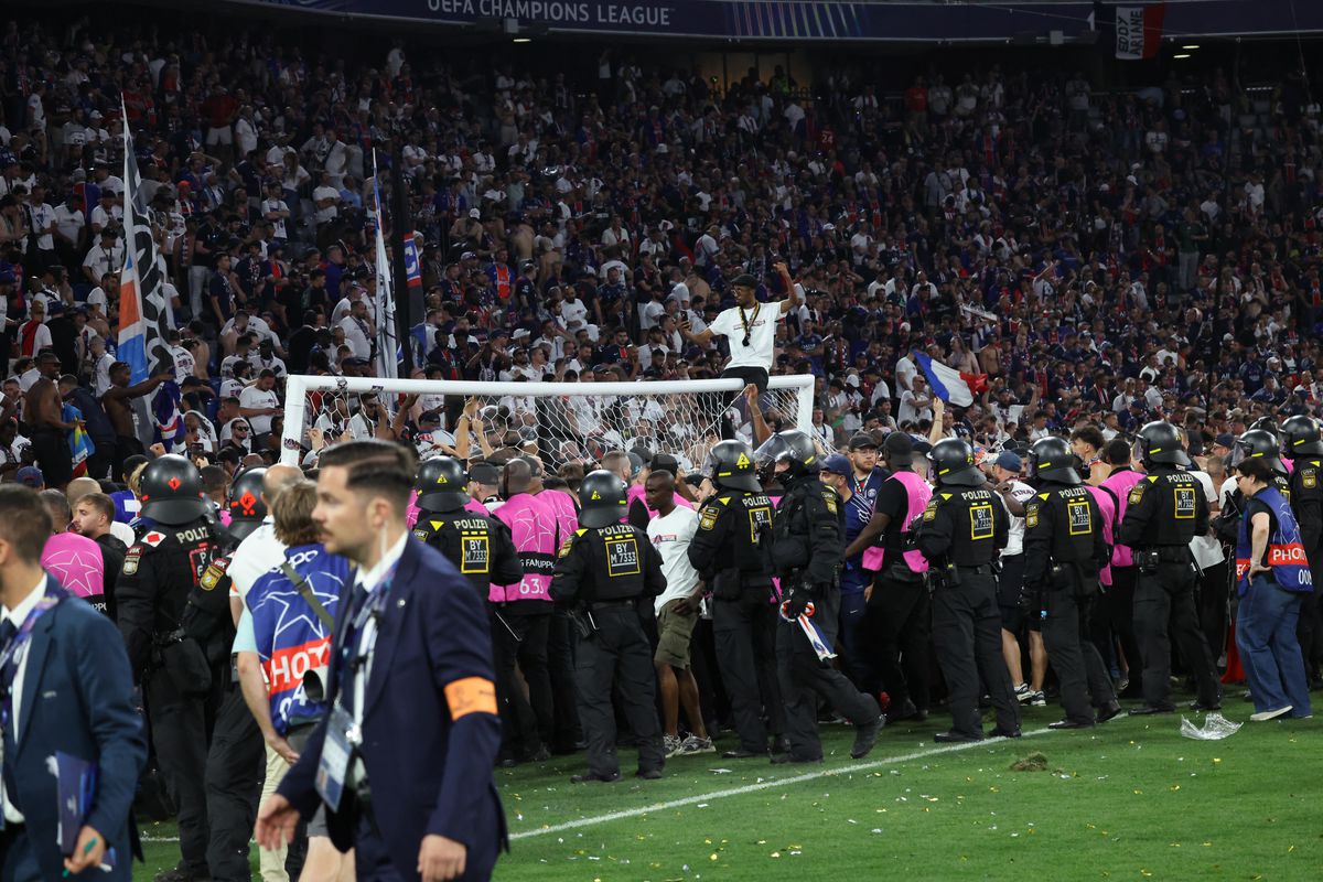 Imagini de la finalul partidei PSG - Inter 5-0