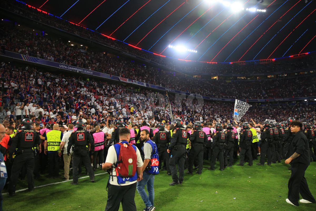 Imagini de la finalul partidei PSG - Inter 5-0