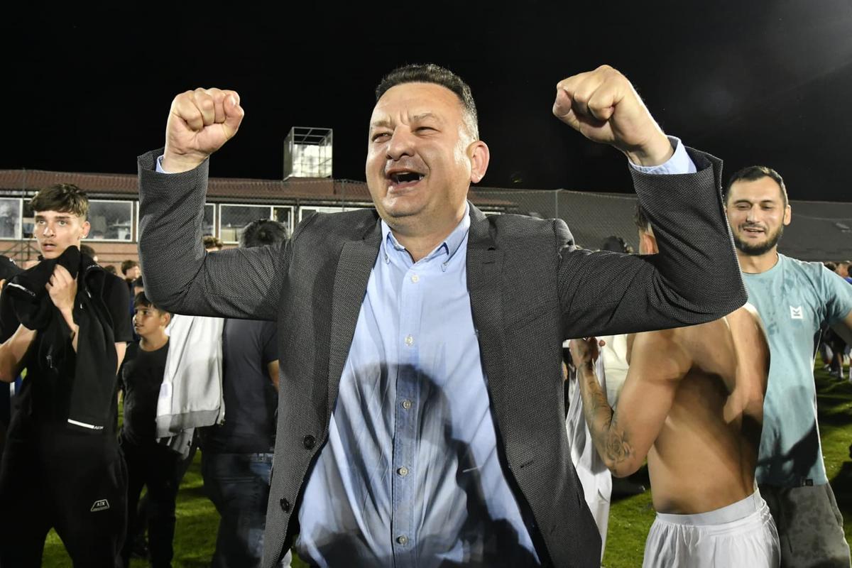 Dorinel Munteanu și-a anunțat plecarea și i-a făcut praf după retrogradare: „Să le fie rușine! Așa suntem noi, românii”