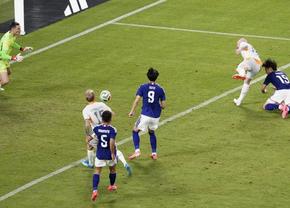 Noua regulă introdusă de IFAB, aplicată în Japonia - Islanda » Pe nordici i-a costat scump