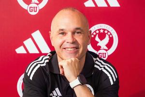 Andres Iniesta a semnat și va antrena prima echipă din carieră!