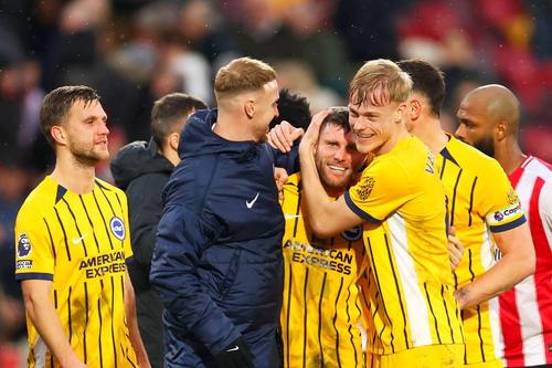 James Milner, felicitat de colegi / FOTO: GettyImages