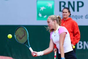 Adversara Soranei Cîrstea în „sferturi” la Roland Garros, una dintre puținele jucătoare care e antrenată de o femeie