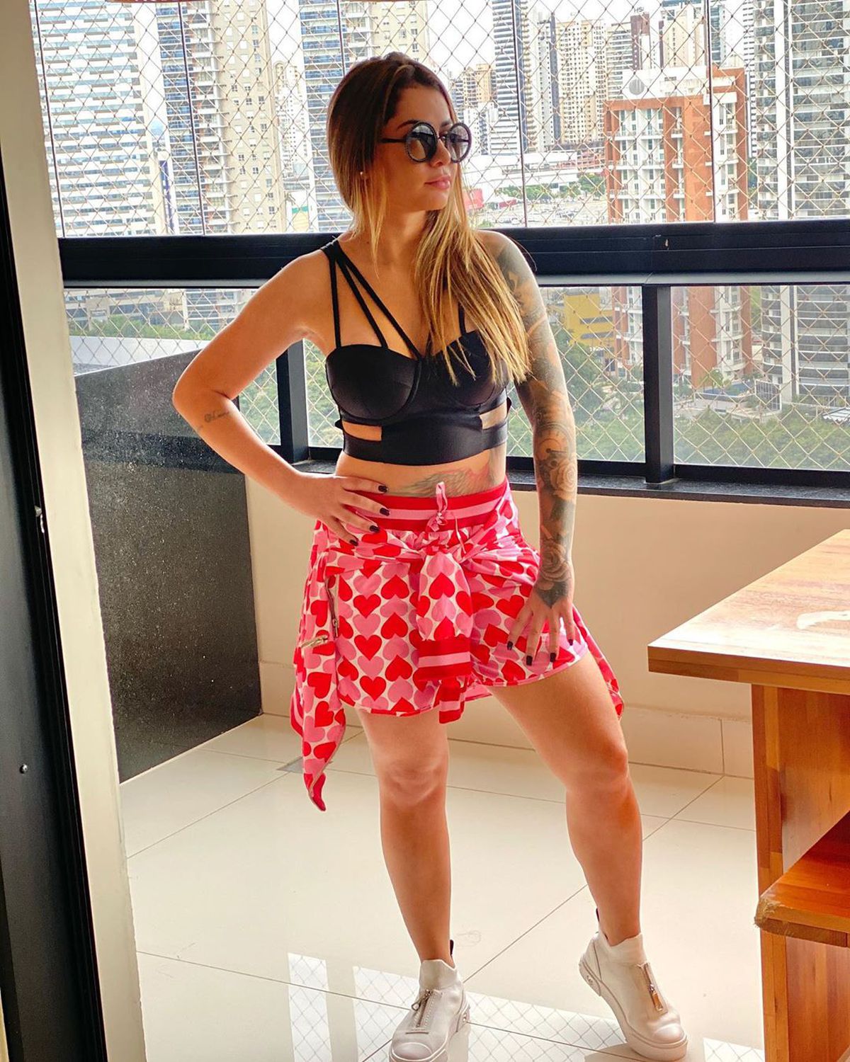 VIDEO Imagini incredibile! Fosta soție l-a acuzat de violență, dar imaginile arată contrariul: fotbalistul a fost luat la bătaie în mașină!