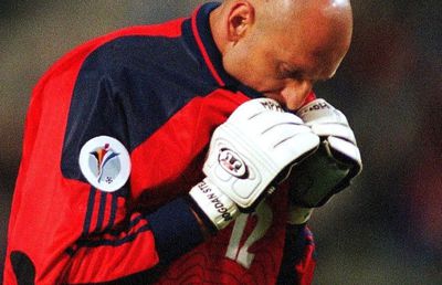 VIDEO Ar fi apărat Bogdan Stelea penaltyuri cu Irlanda și Suedia? Jurământul neștiut care ar fi putut schimba destinul Generației de Aur: „Ce portar ești tu dacă nu scoți niciuna?!”