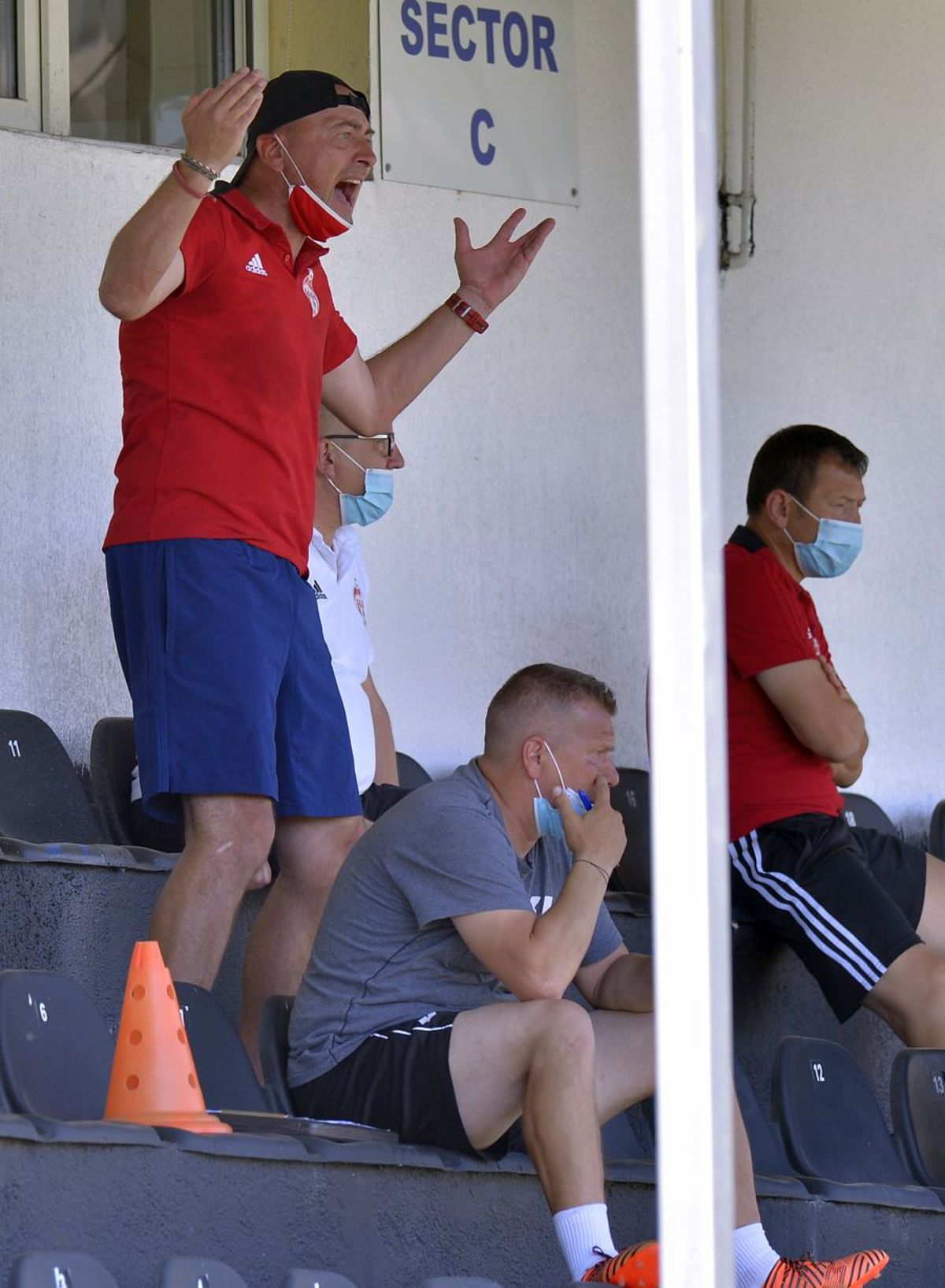 LPF, despre varianta amânării meciurilor, după ce arbitrul Iulian Călin a fost diagnosticat cu COVID-19