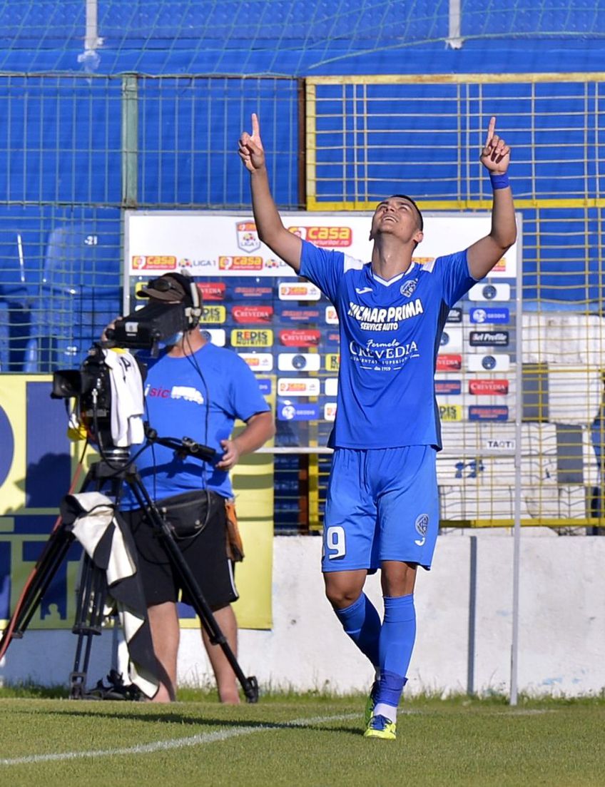 Ion Gheorghe a marcat un gol superb în Voluntari - Chindia // FOTO: Raed Krishan