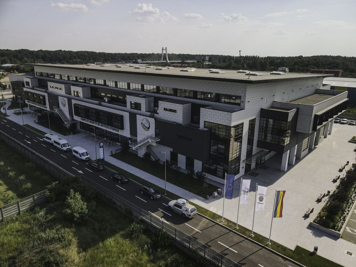 Bazinul din Complexul de natație de la Otopeni