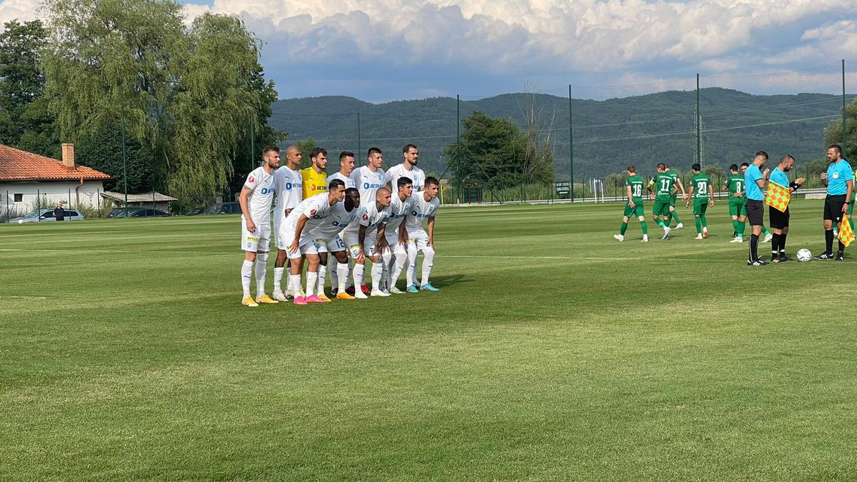 Panică la Universitatea Craiova » Lovit, Mitriță a ieșit de pe teren în minutul 36 al amicalului cu Ludogorets! Ce s-a întâmplat