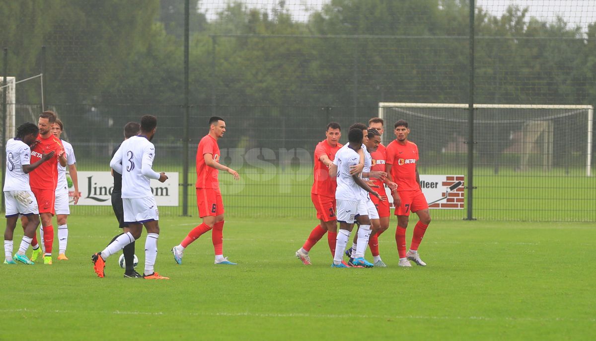 Soluția surprinzătoare încercată de FCSB » Cine a ajuns să joace în locul lui Compagno la meciul cu Anderlecht