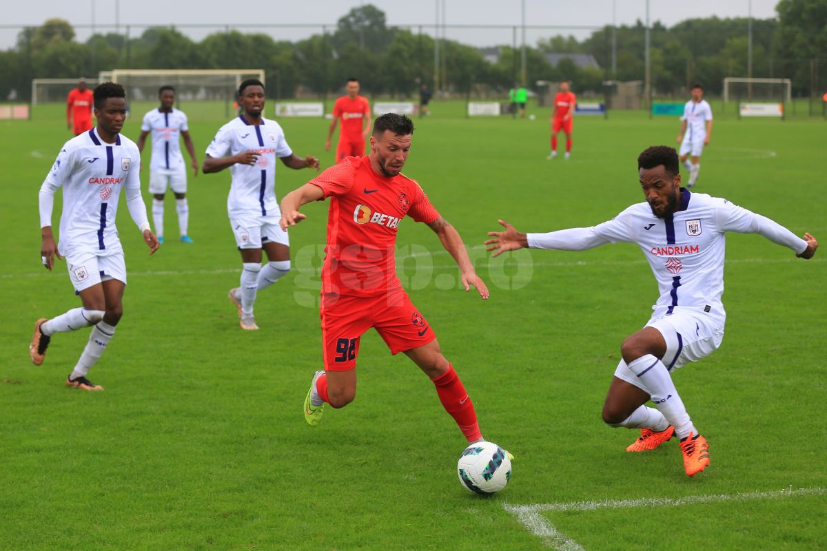 Soluția surprinzătoare încercată de FCSB » Cine a ajuns să joace în locul lui Compagno la meciul cu Anderlecht