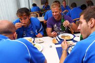 De acolo pleacă totul? Obiceiul alimentar care-i trage în jos pe fotbaliștii români: „O idioțenie! Ceva mai nociv nu poate exista”