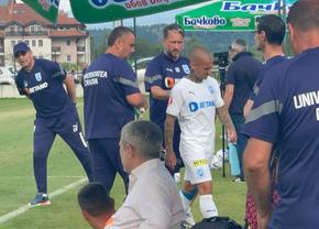 Panică la Universitatea Craiova » Lovit, Mitriță a ieșit de pe teren în minutul 36 al amicalului cu Ludogorets! Ce s-a întâmplat