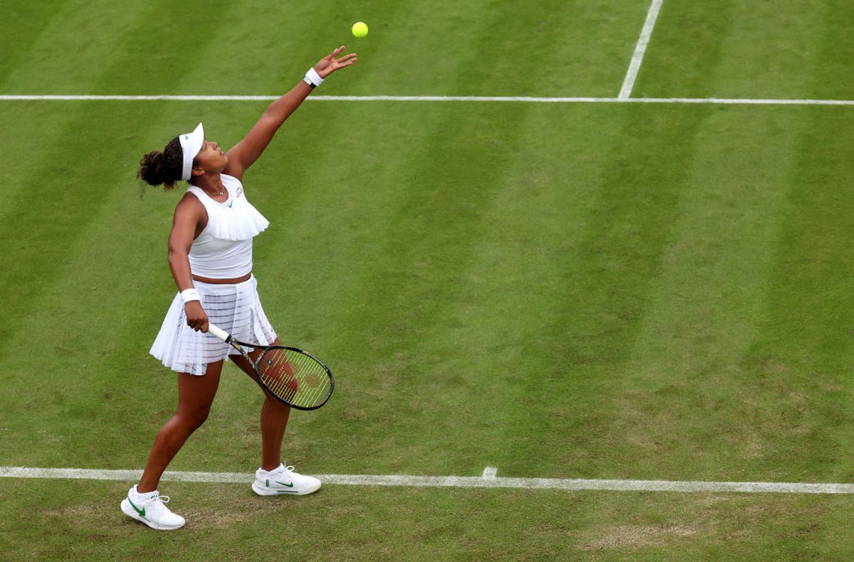 Naomi Osaka, revenire cu succes la Wimbledon! Ținuta a stârnit controverse