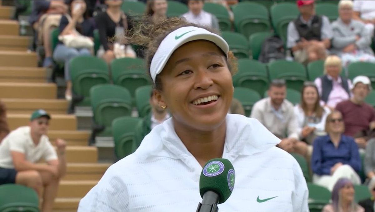 Victorioasă după 6 ani la Wimbledon, Naomi Osaka a stârnit o controversă » Rochia aleasă i-a „încins” pe fani: „Prea scurtă!” / „Nu respectă codul”