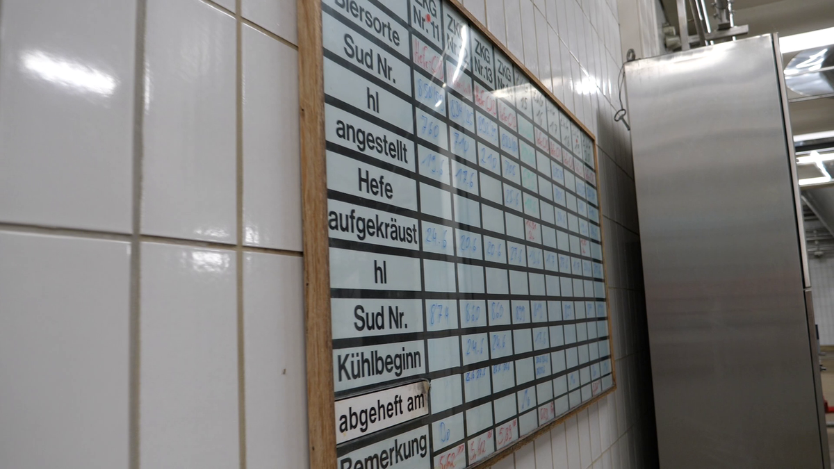 Noroc, România! GSP.ro a vizitat cea mai veche fabrică de bere din lume, lângă München. Produce din anul 1040!