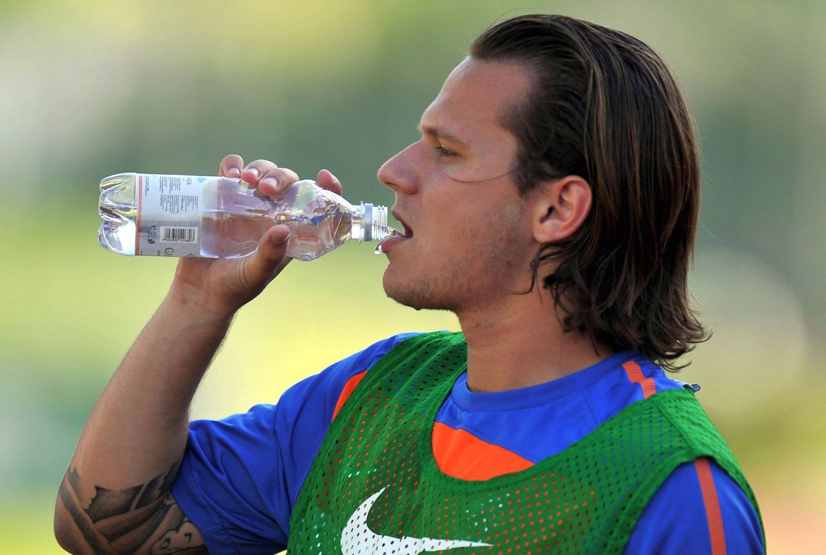 „Nu putem subestima România!” » L-am găsit pe olandezul care a jucat la Dinamo, fost coleg cu Van Dijk. Ne avertizează: „El e omul pe care trebuie să-l urmăriți”