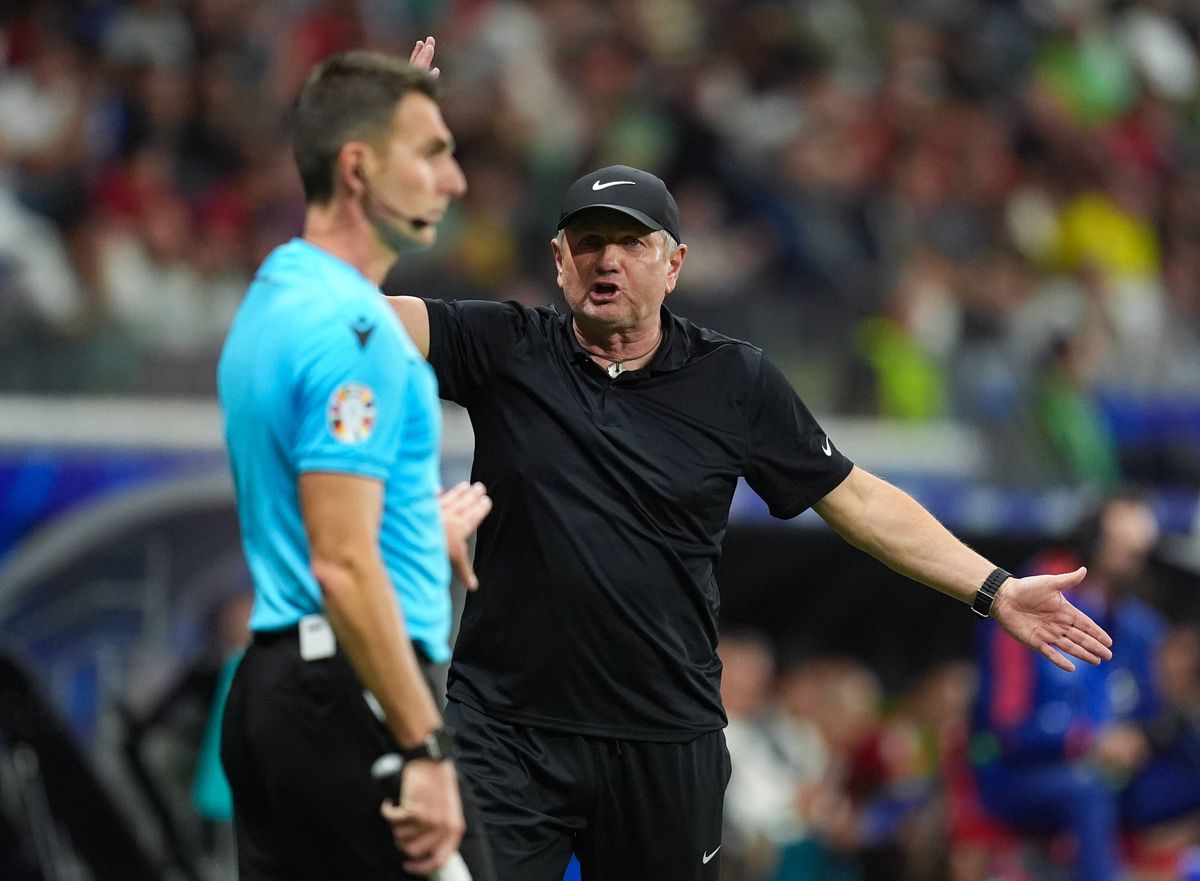 Premianții și restanțierii de la Euro » Am tras linie înaintea sferturilor: „ceasul” care a greșit doar 20 de pase + el e Superman!