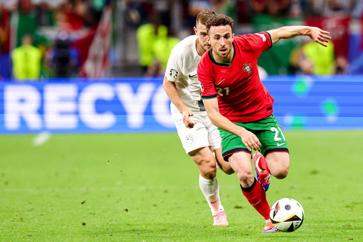 Premianții și restanțierii de la Euro » Am tras linie înaintea sferturilor: „ceasul” care a greșit doar 20 de pase + el e Superman!