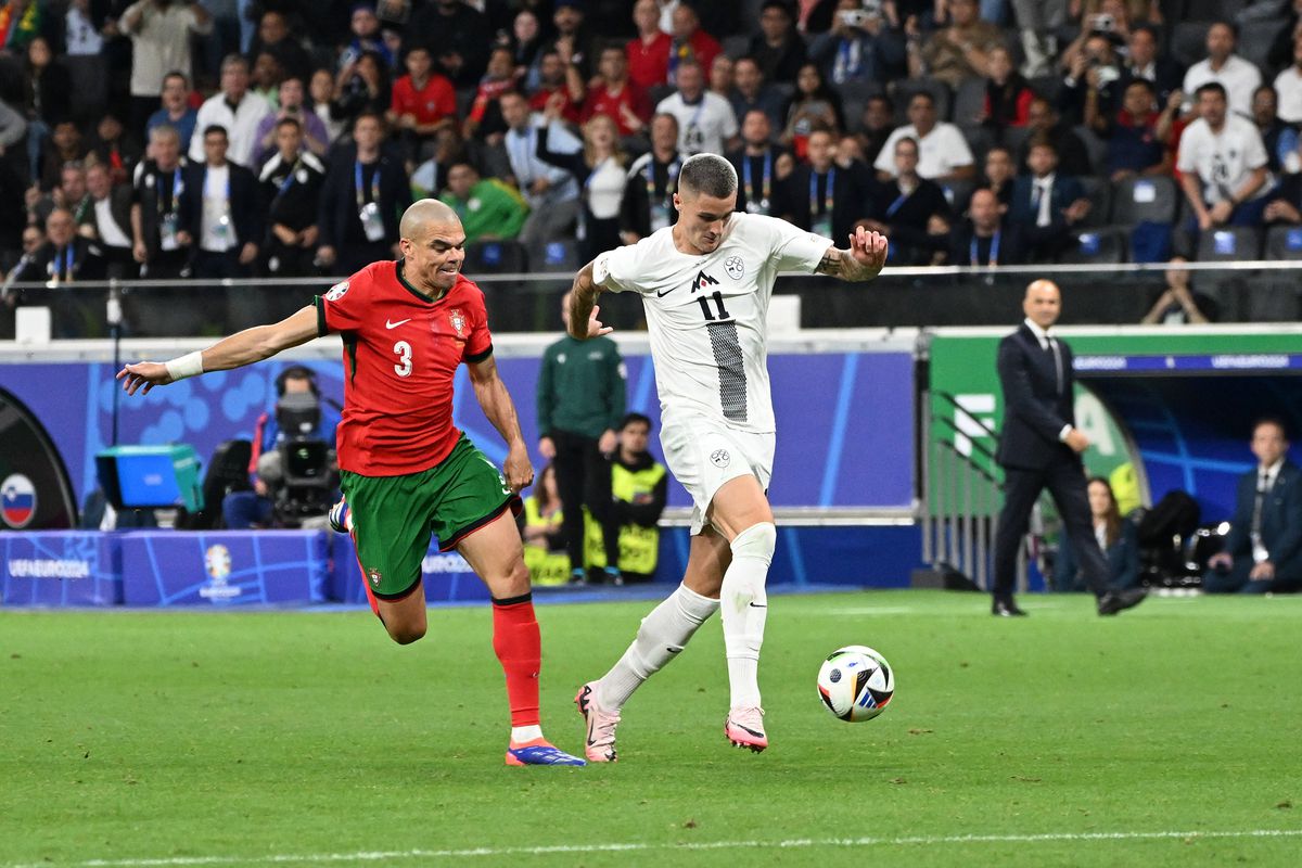 Povestea incredibilă a lui Diogo Costa, eroul Portugaliei care nu voia să intre în poartă și care îi va înfrunta pe Mbappe și Griezmann: „Nu mă gândeam decât să trag!"