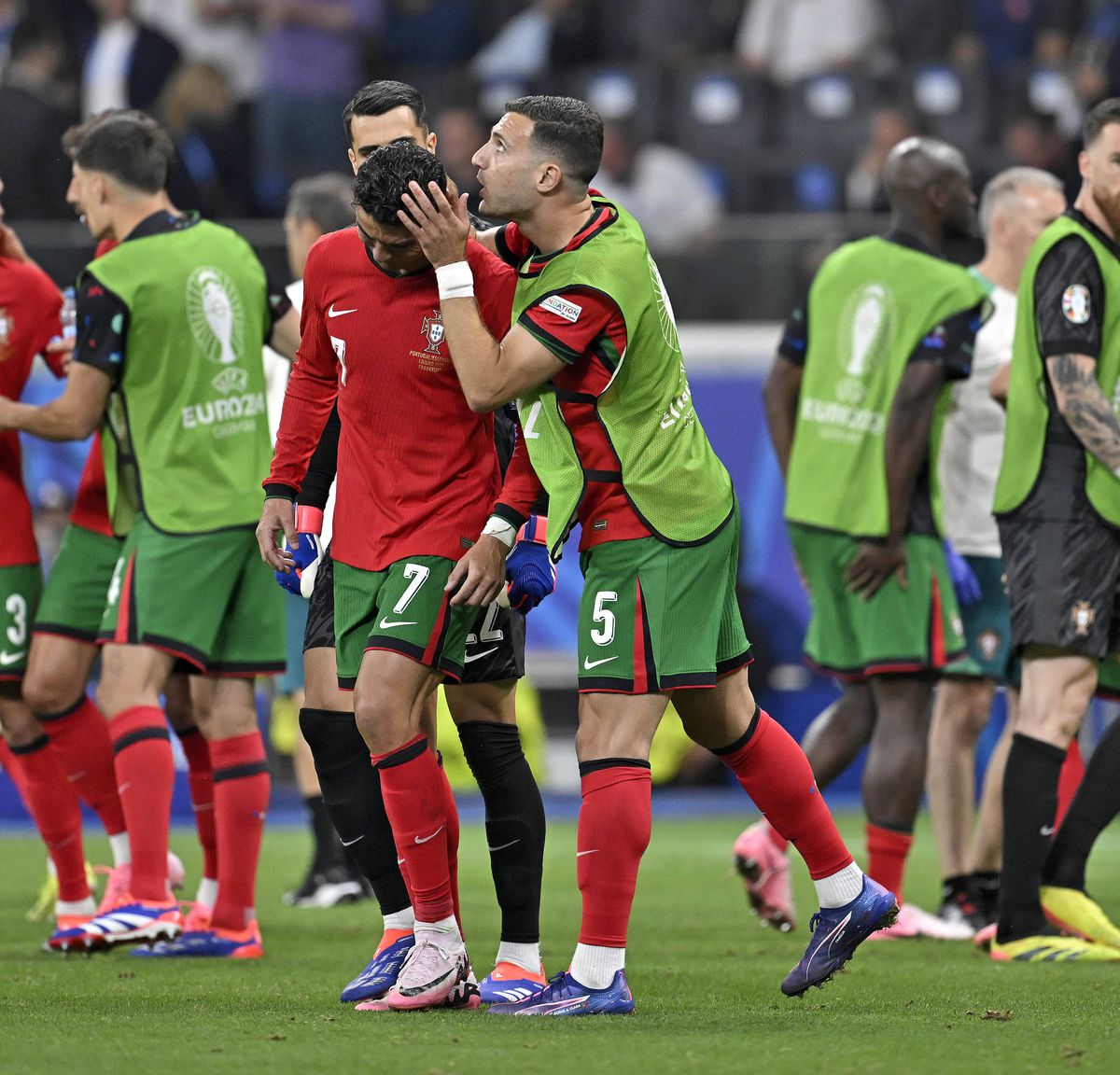 Portugalia, calificare în lacrimile lui Cristiano Ronaldo » Urmează un „sfert” incendiar la Euro 2024