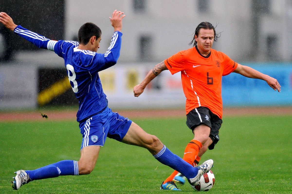 „Nu putem subestima România!” » L-am găsit pe olandezul care a jucat la Dinamo, fost coleg cu Van Dijk. Ne avertizează: „El e omul pe care trebuie să-l urmăriți”