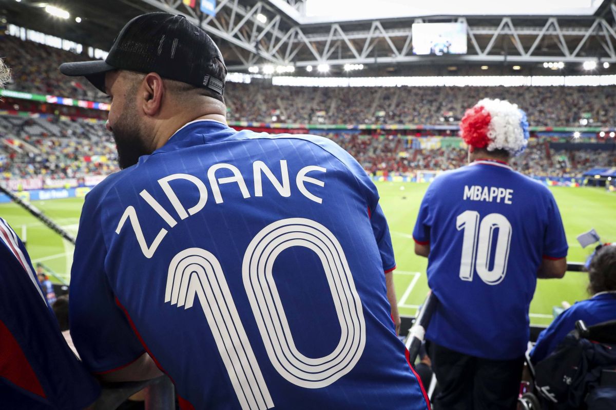 „Ținem legătura, mă ajută mereu” » Mbappe, reverență în fața lui Cristiano Ronaldo înainte de Portugalia - Franța: „Unic, dar sper să nu se bucure mâine”