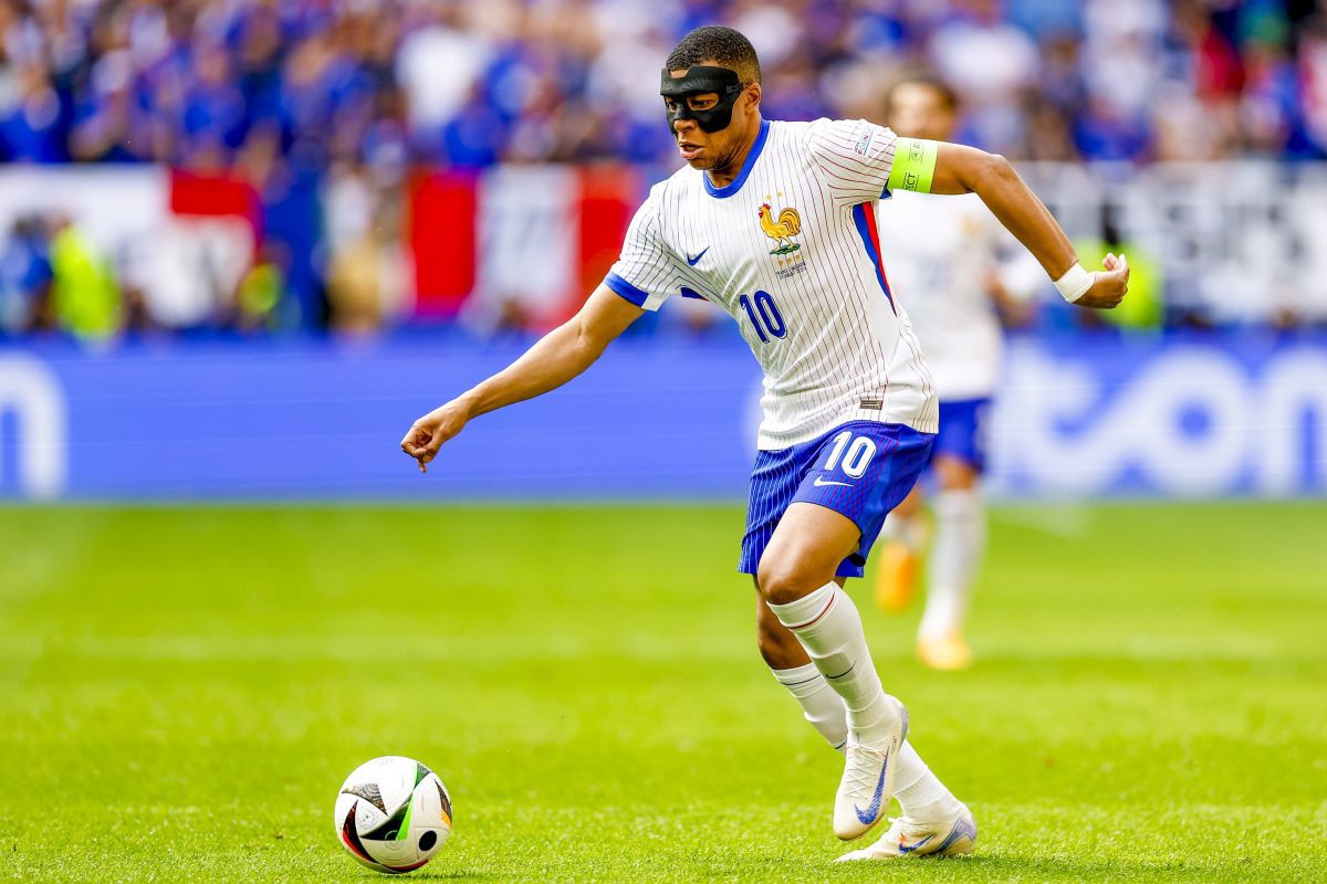 Kevin de Bruyne nu și-a dat seama că e filmat! Cuvântul rostit în spatele jurnaliștilor, după eliminarea de la Euro 2024