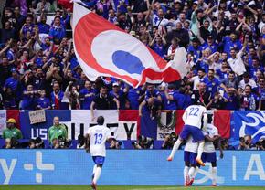 10 detalii observate de pe stadion la Franța-Belgia » Le-au închis gura și i-au trimis acasă, după ce au stricat „La Marseillaise” și i-au fluierat copios + invazie de staruri în tribune