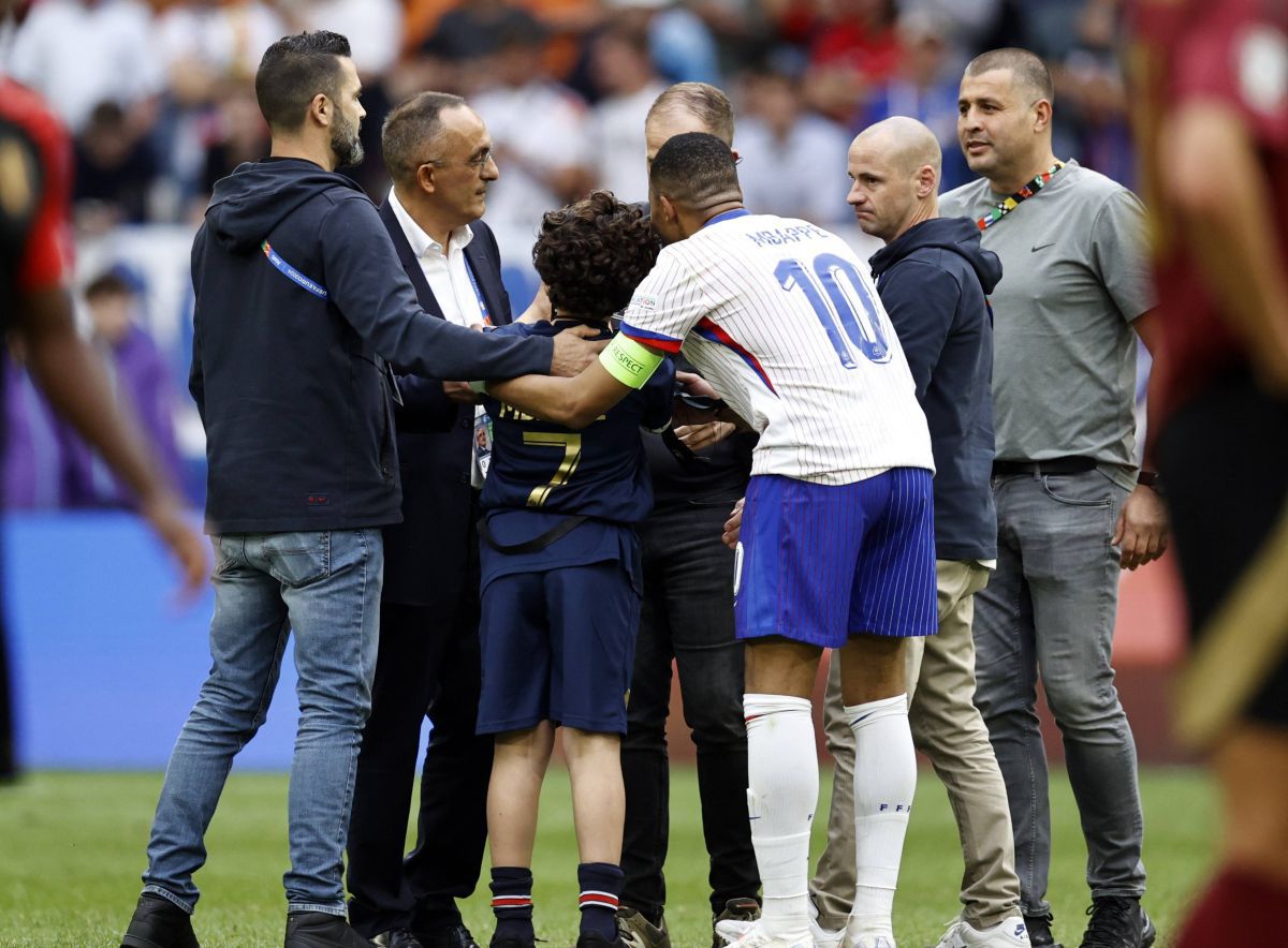 Mbappe face SCUT în fața starului criticat din toate părțile: „E nedrept, păcat că loviți în el!”