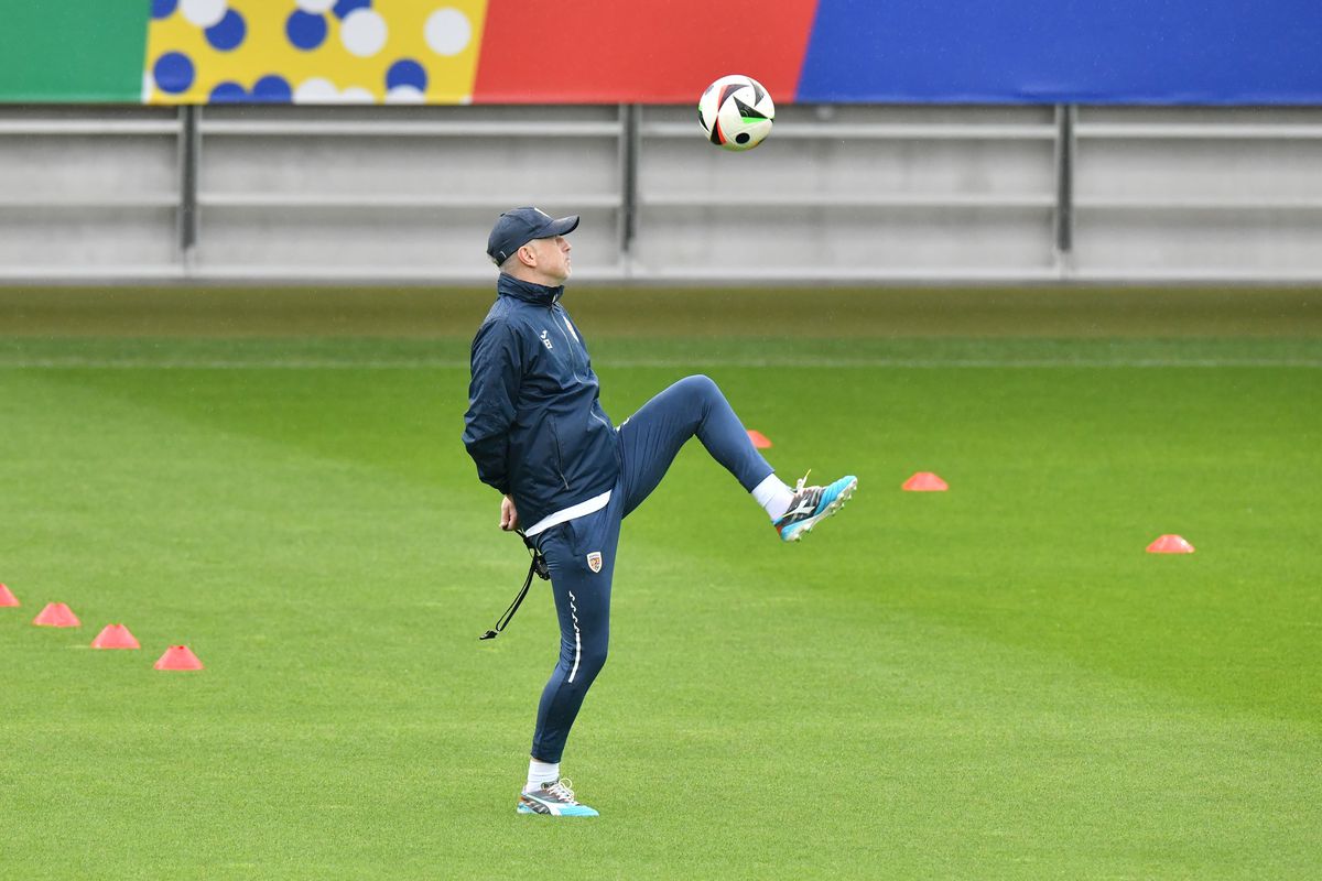 Mesajul lui Edward Iordănescu pentru apropiații săi în ziua meciului România - Olanda: „Vă mulțumesc, asta vă promit!”