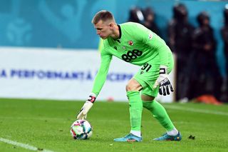 Portarul cu care Dinamo a promovat a semnat cu campioana din Europa