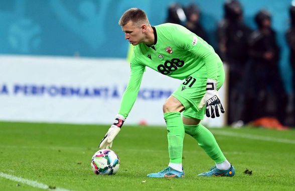 Portarul cu care Dinamo a promovat a semnat cu campioana din Europa