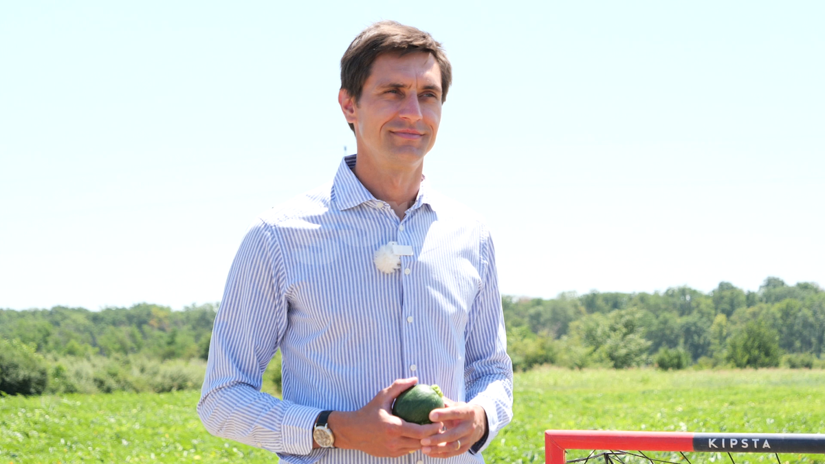 Ciprian Tătărușanu - „Din Grădina Noastră BIO”, din comuna Conțești