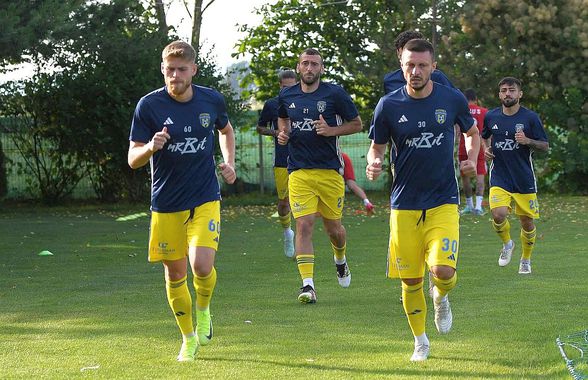 Unirea Slobozia își prezintă noile achiziții în centrul orașului: „Veniți îmbrăcați în galben-albastru!”