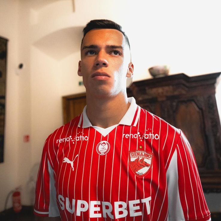 Dinamo și-a prezentat echipamentul Puma pentru sezonul viitor. FOTO: Facebook @Dinamo Bucuresti