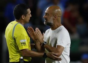 Pep Guardiola, acces de furie! A alergat să-l certe pe arbitru: „Glumești?!”