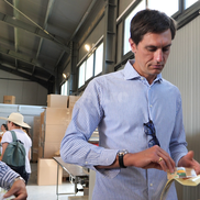Ciprian Tătăruşanu s-a lansat în agricultură. GSP.RO a vizitat cooperativa agricolă „Din Grădina Noastră BIO”, din comuna Conțești. Foto: Andrei Crăițoiu