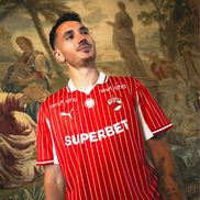 Dinamo și-a prezentat echipamentul Puma pentru sezonul viitor. FOTO: Facebook @Dinamo Bucuresti