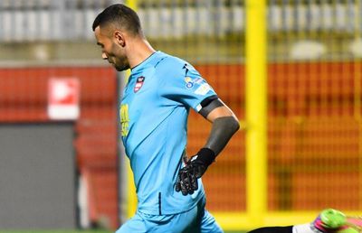 Jucătorul român a rămas liber și așteaptă oferte » Ar semna și pentru un salariu de 100.000 de euro pe an!