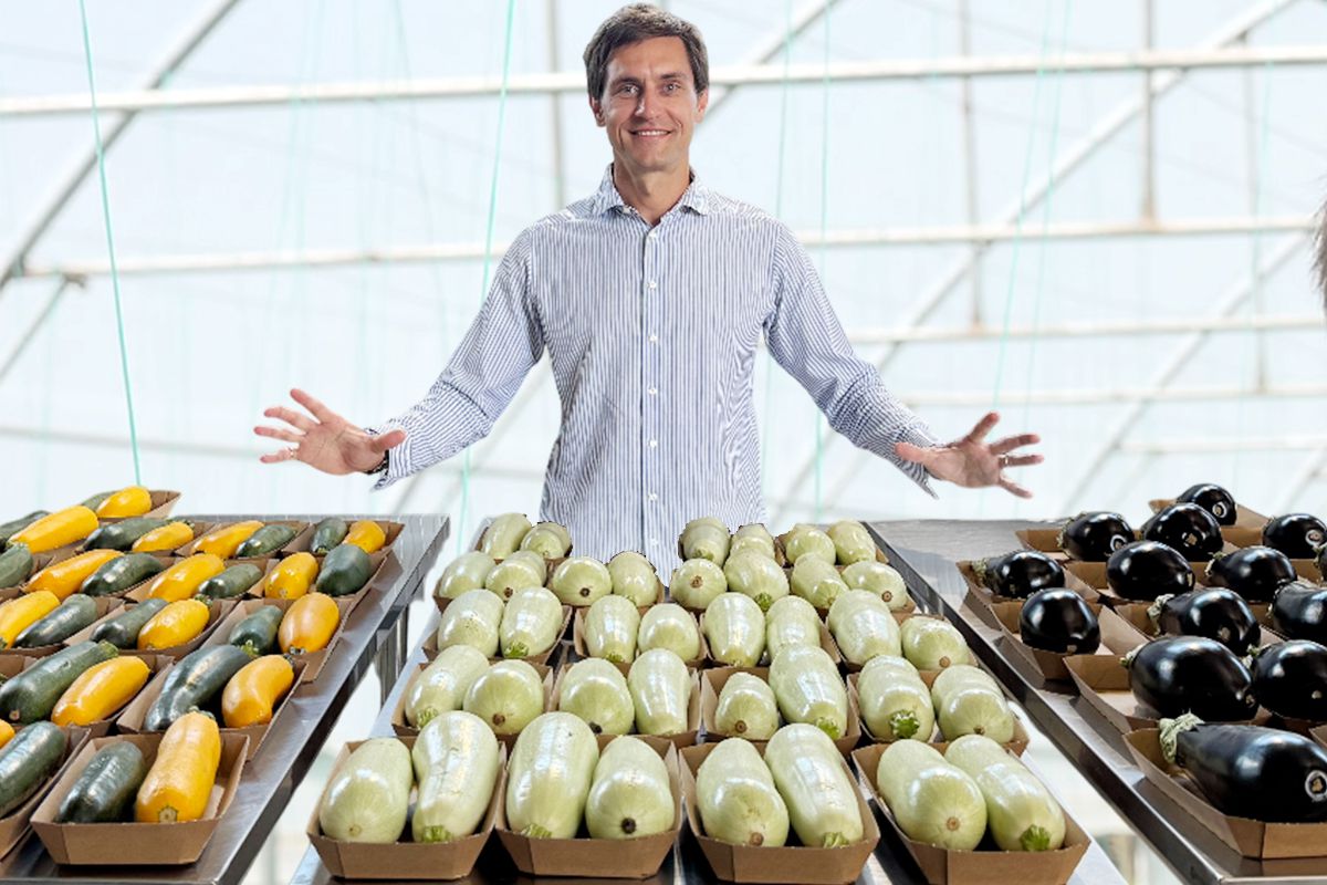 „Din 2020 sunt agricultor” » Ciprian Tătărușanu a lăsat fotbalul pentru dovlecei, zucchini și vinete bio! Fostul portar și-a prezentat afacerea: „Așa trebuie să fie leguma perfectă”