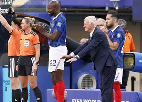Imaginile Mondialului: gestul suprem făcut de Didier Deschamps în fața lui Mbappe, la schimbare!