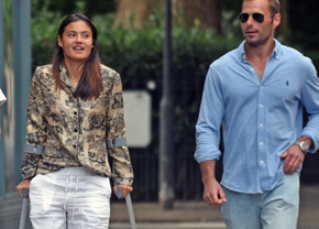 Emma Răducanu a apărut în cârje și alături de noul iubit după retragerea de la Wimbledon