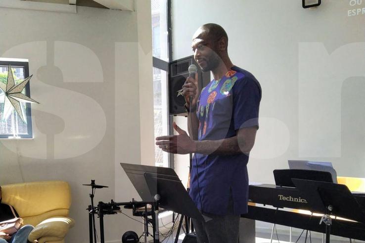 Jeremie Njock e pastor în Camerun